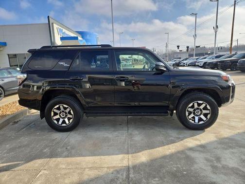 2024 Toyota 4Runner TRD Off Road