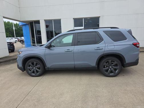 Gray Pearl 2025 Honda Pilot Sport