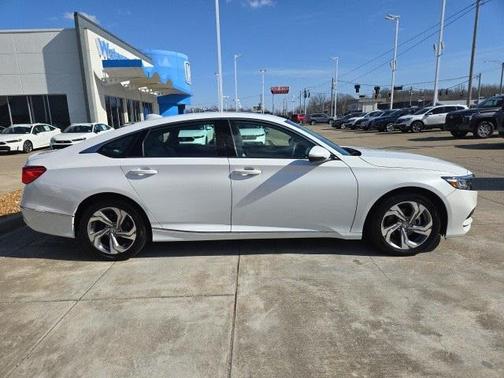 Platinum White 2018 Honda Accord EX-L