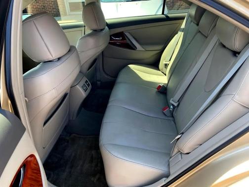 2010 Toyota Camry XLE