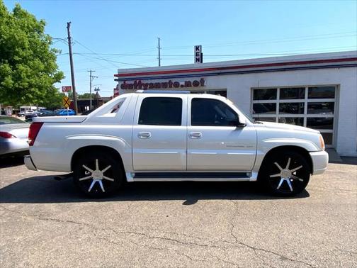 2004 Cadillac Escalade EXT Base