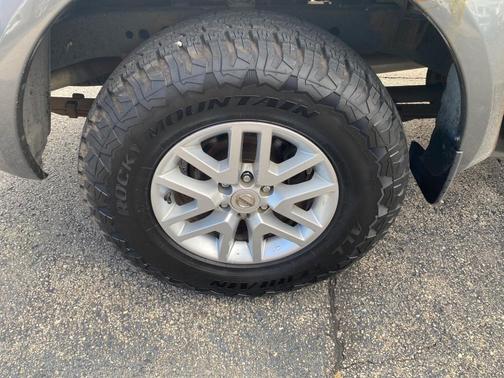 2017 Nissan Frontier SV