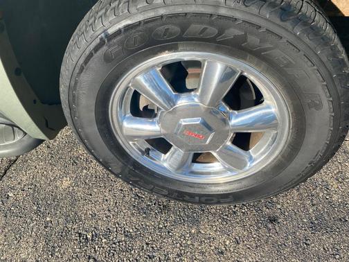 2004 GMC Envoy XUV 4dr 4WD SLE