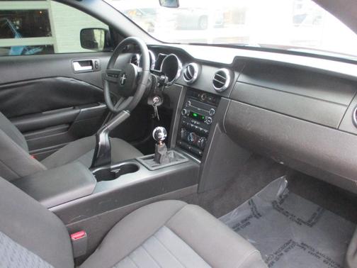 2008 Ford Mustang GT Deluxe