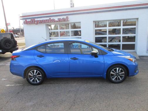 2024 Nissan Versa 1.6 S