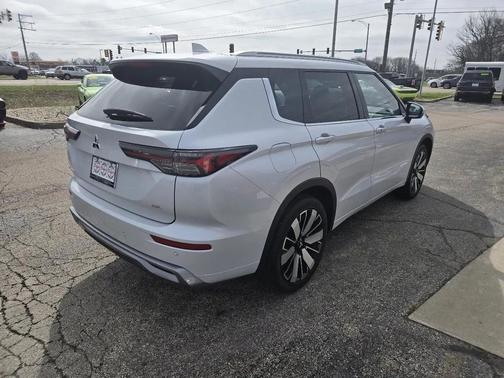 2025 Mitsubishi Outlander SEL FWD