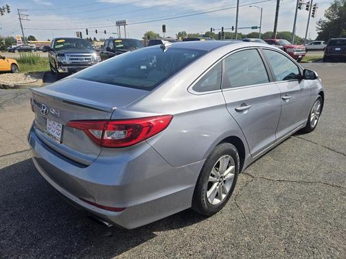 2016 Hyundai SONATA SE
