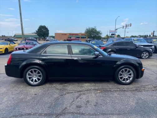 2005 Chrysler 300C Base