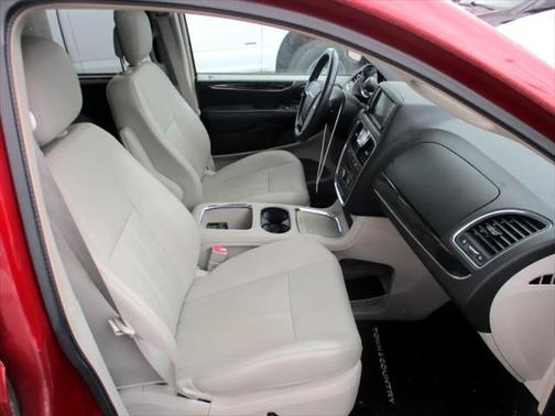 2013 Chrysler Town & Country Touring-L