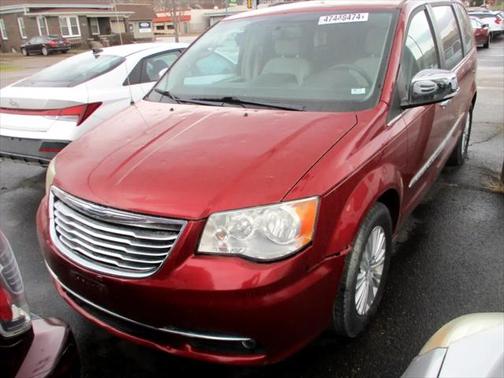 2013 Chrysler Town & Country Touring-L