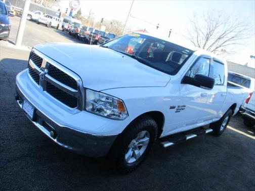 2019 RAM 1500 SLT