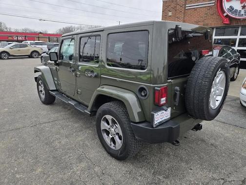 2016 Jeep Wrangler Unlimited Sahara