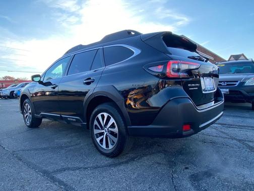 2023 Subaru Outback Premium