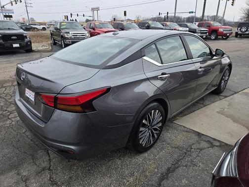 2025 Nissan Altima SV FWD