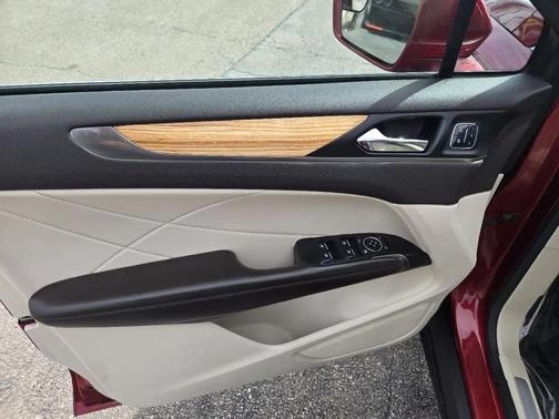 Red 2016 Lincoln MKC Select