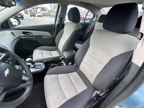 2012 Chevrolet Cruze LS