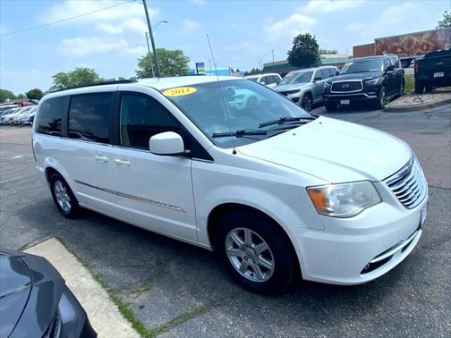 2011 Chrysler Town & Country Touring