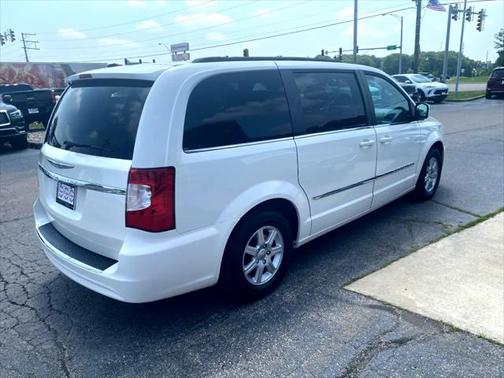 2011 Chrysler Town & Country Touring