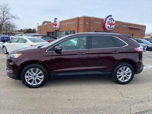 2022 Ford Edge Titanium