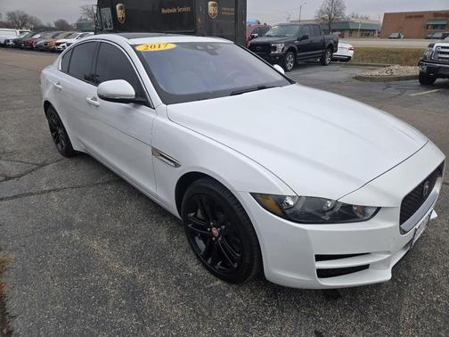 2017 Jaguar XE 35t Premium AWD