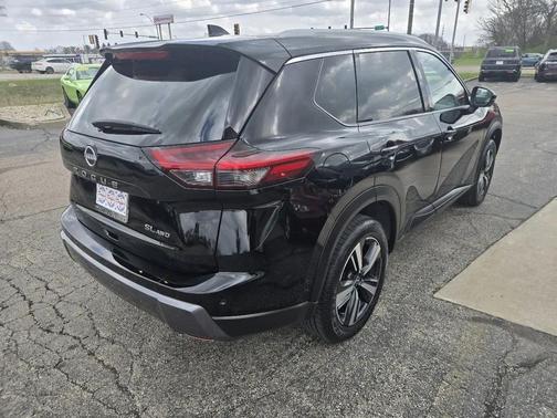 2025 Nissan Rogue SL