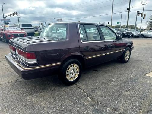 1993 Plymouth Acclaim 4dr Sedan