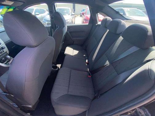BLACK 2011 Ford Focus SE
