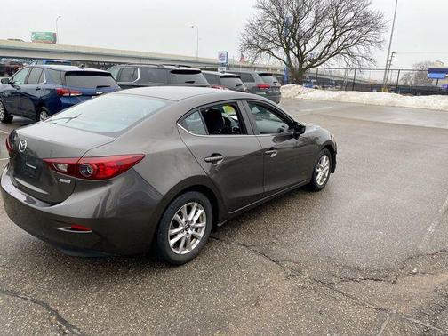 2016 Mazda Mazda3 i Sport