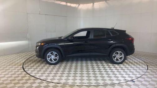 Mosaic Black Metallic 2024 Chevrolet Trax LS