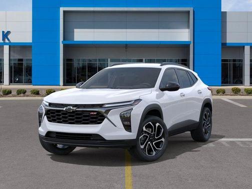 Summit White 2025 Chevrolet Trax FWD 2RS