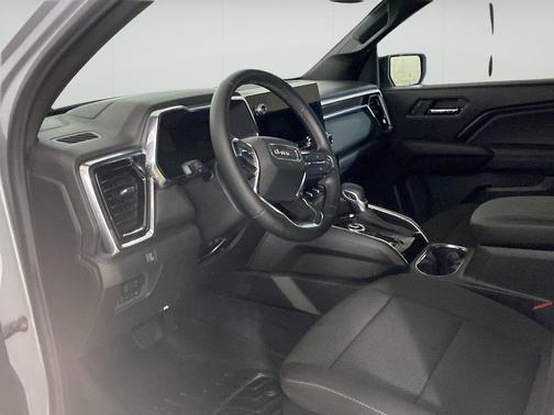 Sterling Metallic 2025 GMC Canyon Elevation