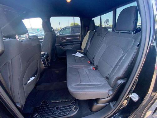 Diamond Black Crystal Pearlcoat 2019 RAM 1500 Big Horn