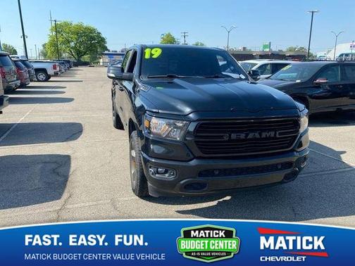 Diamond Black Crystal Pearlcoat 2019 RAM 1500 Big Horn