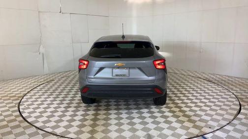 Sterling Gray Metallic 2024 Chevrolet Trax LS