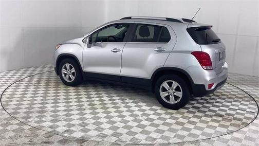 Silver Ice Metallic 2019 Chevrolet Trax LT