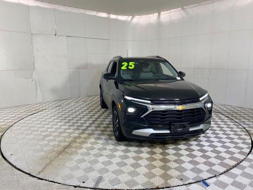 Mosaic Black Metallic 2025 Chevrolet Trailblazer LT