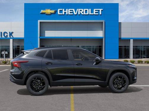 Mosaic Black Metallic 2026 Chevrolet Trax LT