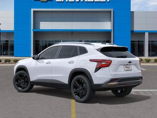 Summit White 2026 Chevrolet Trax FWD ACTIV