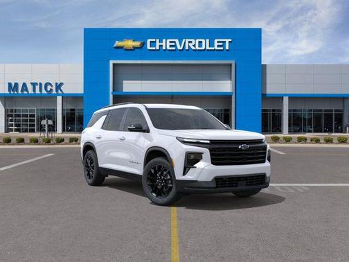 Summit White 2026 Chevrolet Traverse LT