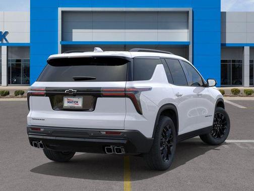 Summit White 2026 Chevrolet Traverse LT