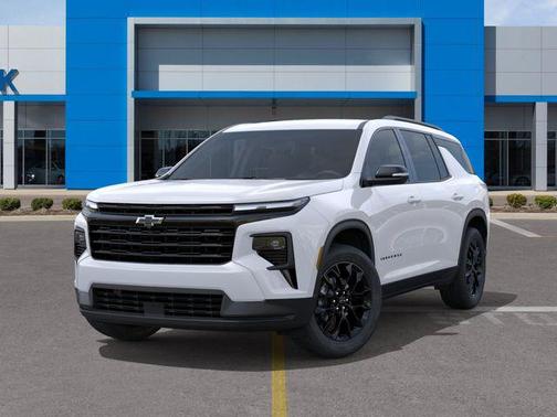 Summit White 2026 Chevrolet Traverse LT