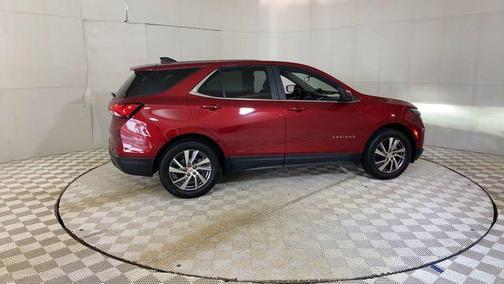 Radiant Red Tintcoat 2024 Chevrolet Equinox 1LT