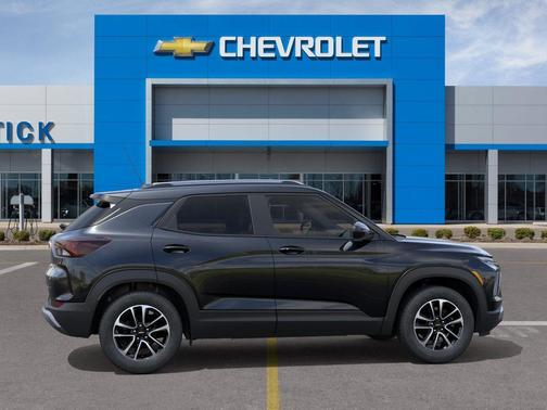Mosaic Black Metallic 2026 Chevrolet Trailblazer LT