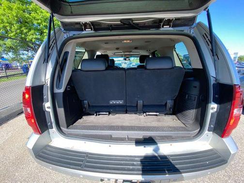 Sheer Silver Metallic 2011 Chevrolet Tahoe LT