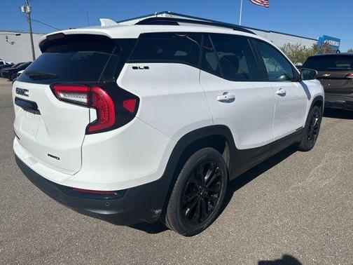 Summit White 2022 GMC Terrain SLE