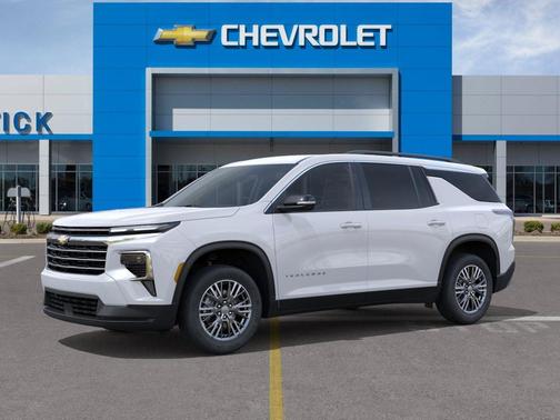 Summit White 2026 Chevrolet Traverse LT