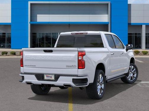 Polar White Tricoat 2026 Chevrolet Silverado 1500 High Country