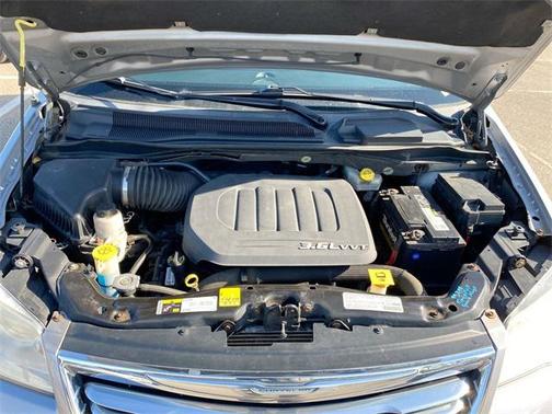 2013 Chrysler Town & Country Touring-L