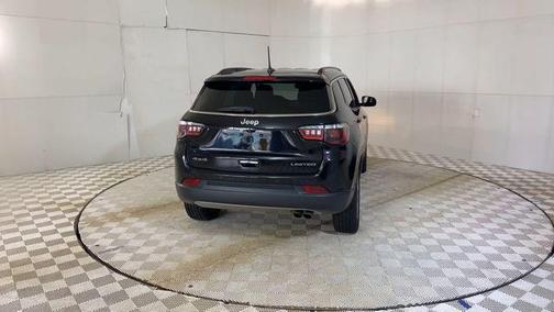 Diamond Black Crystal Pearlcoat 2021 Jeep Compass Limited
