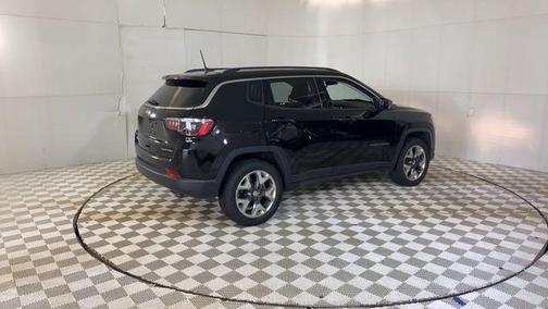 Diamond Black Crystal Pearlcoat 2021 Jeep Compass Limited